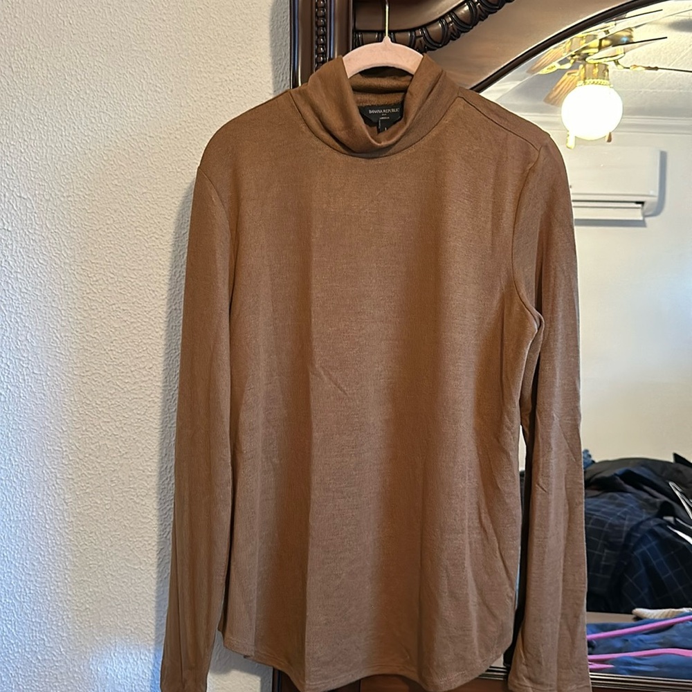Banana Republic Turtle Neck